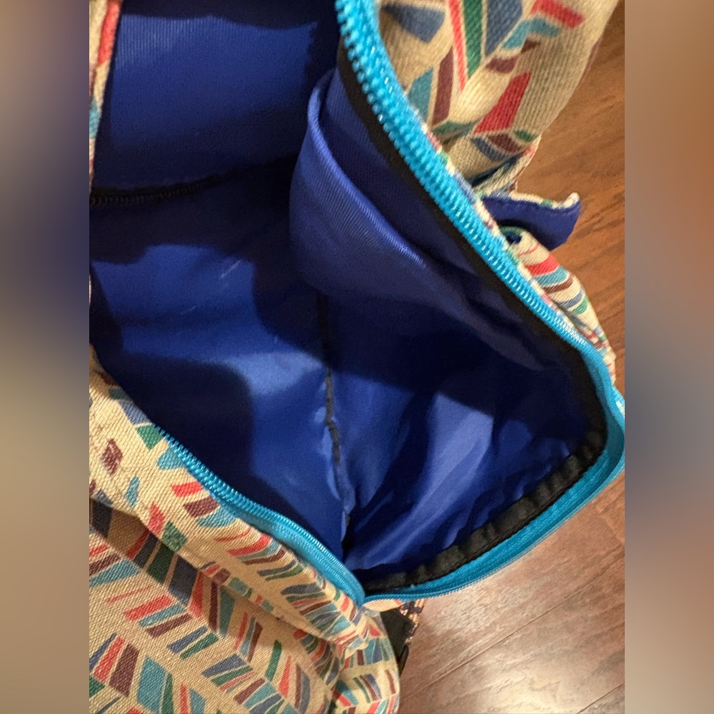 Kavu Sling Rope Bag Limited Edition Geometric Multicolor Pattern - Picture 4 of 4